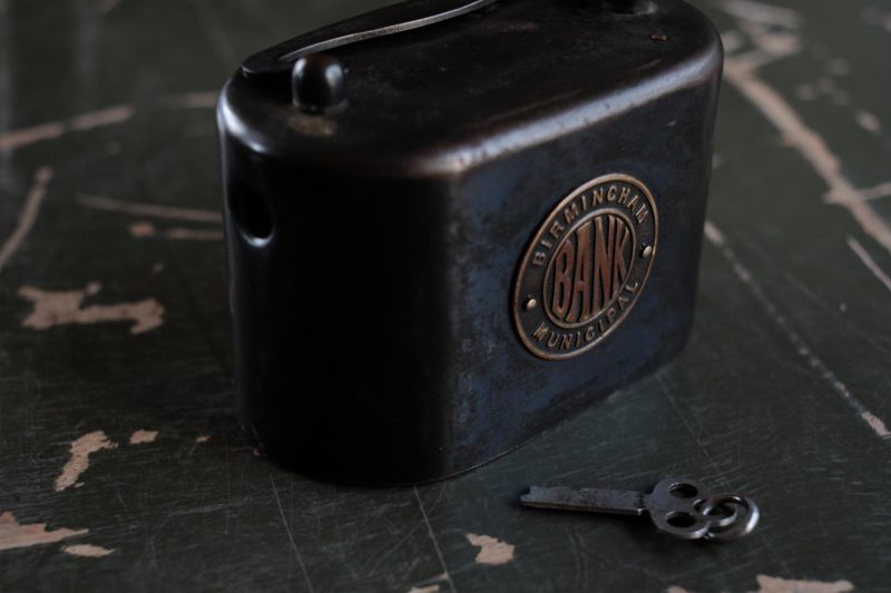 1920年代に大ヒットしたBirmingham Municipal Bankコインボックス zakka store towi blog