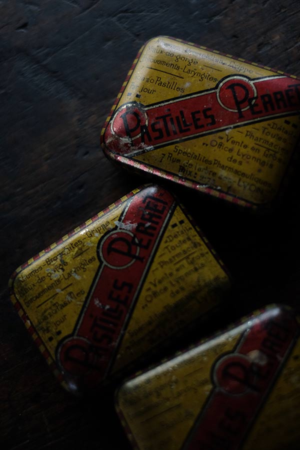 PASTILLES PERRET フランスの薬の缶