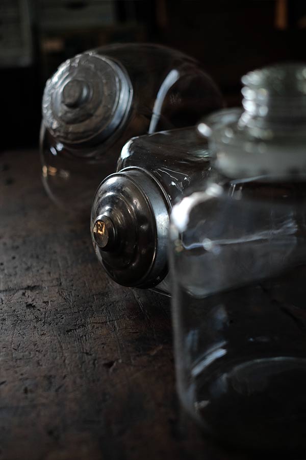 日本の古いガラス瓶