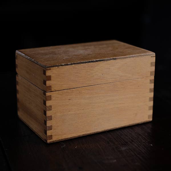 木製のカードファイルケース