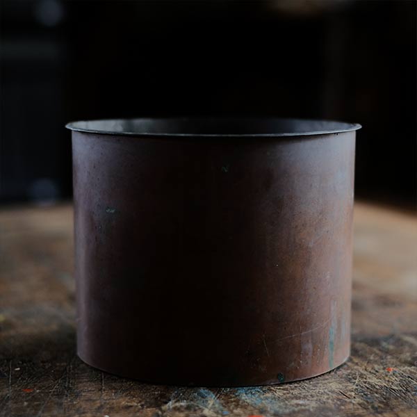 銅の缶