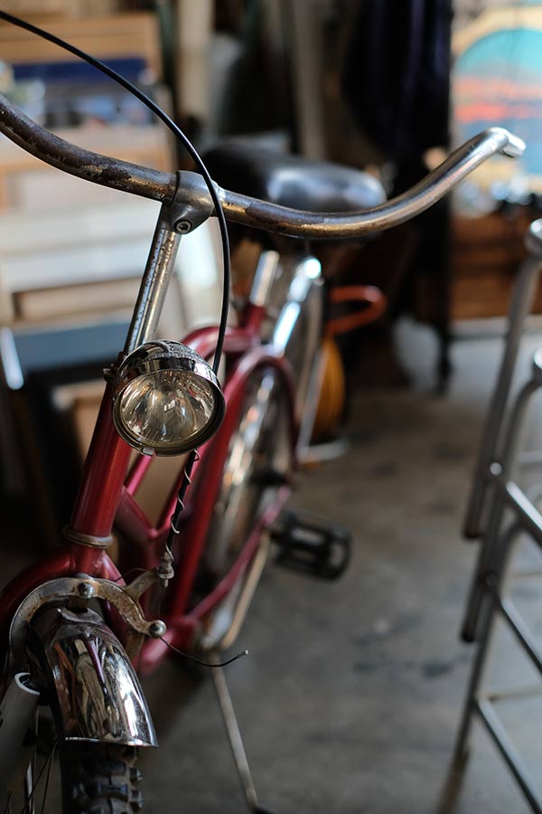 赤いビーチクルーザー