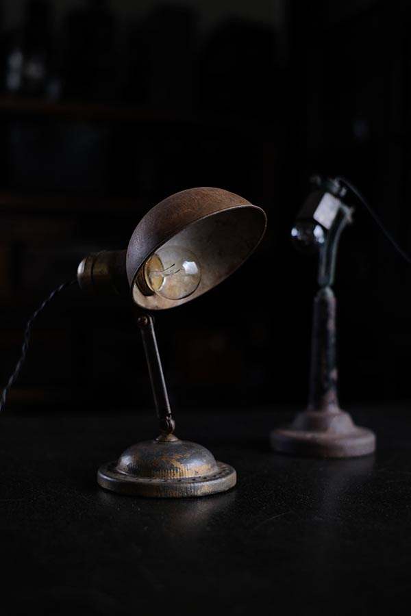 小さなデスクランプ