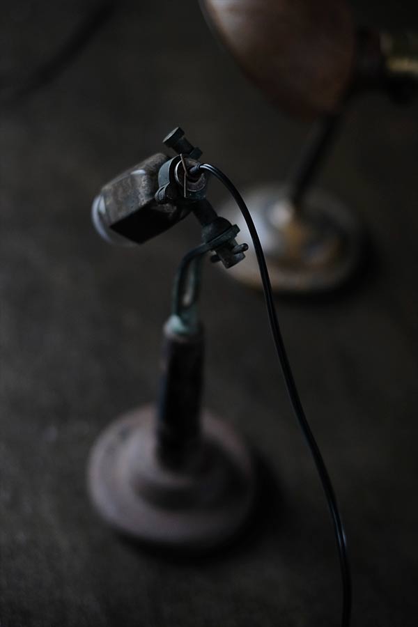 小さなデスクランプ