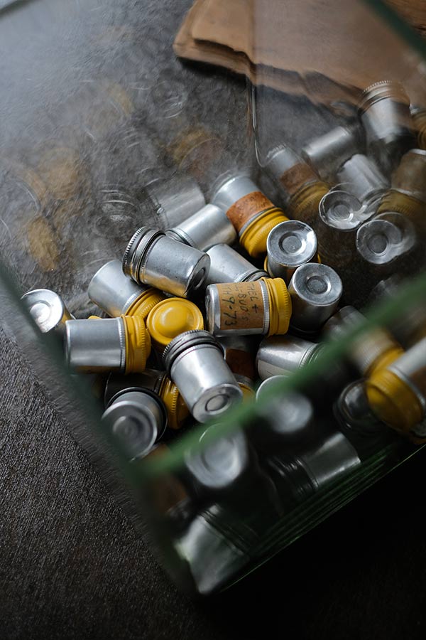 ガラスのバッテリーケース