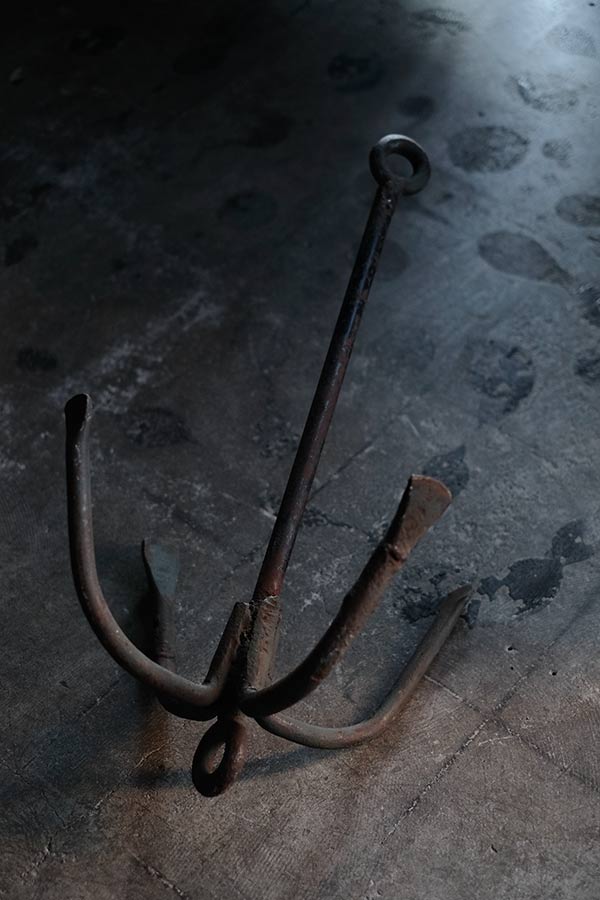 サビた錨(いかり)