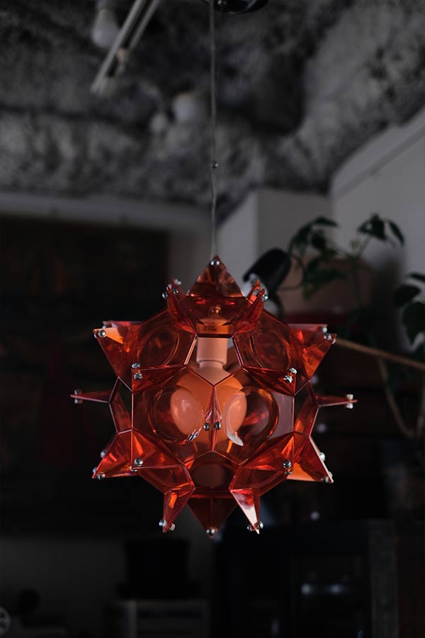 トゲトゲのペンダントライト