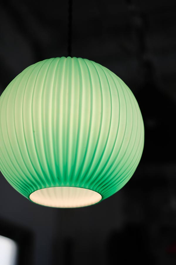 レトロなグリーンのペンダントライト