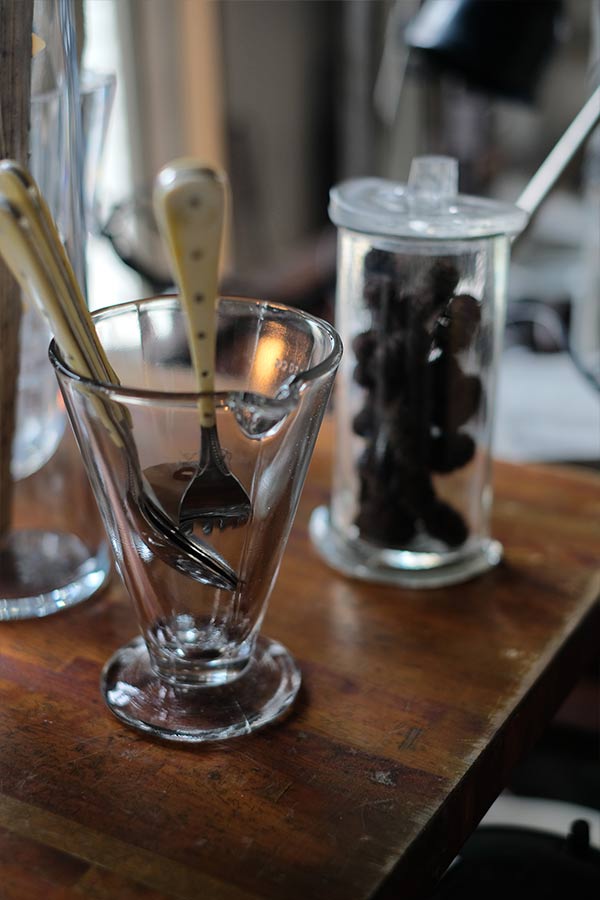 メジャーカップと標本瓶