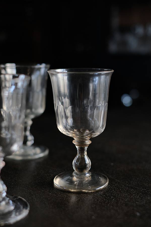 日本製 カットガラスのゴブレット