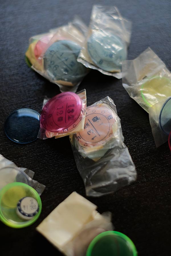 時計のレンズが入った木箱