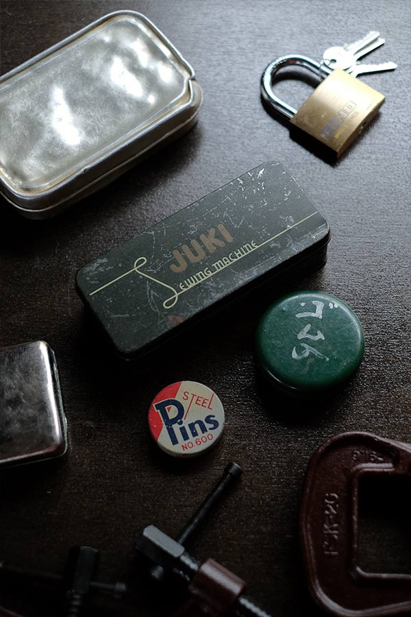 ブリキ缶やCクランプ