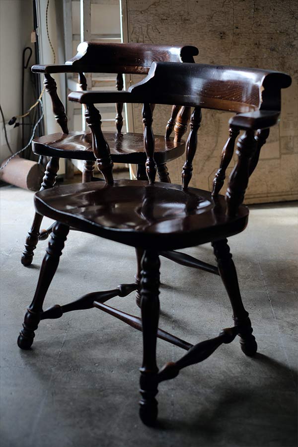 ETHAN ALLEN 肘掛け付きパブチェア
