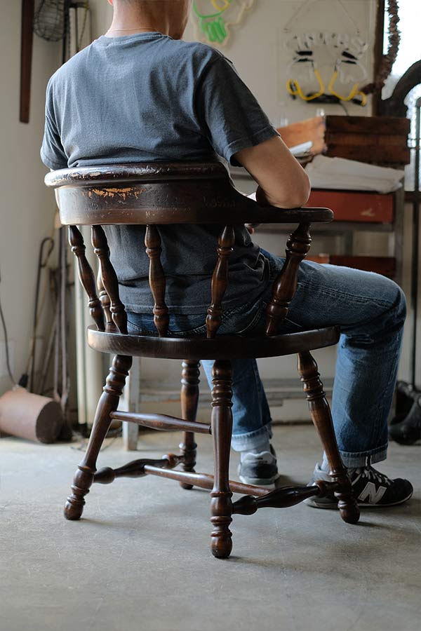 ETHAN ALLEN 肘掛け付きパブチェア
